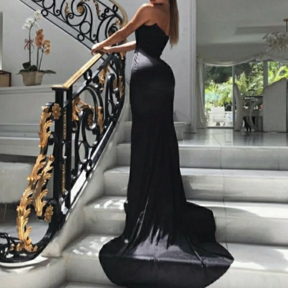Dresses & Skirts - ***SOLD OUT***Black formal dress XS